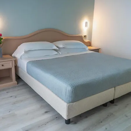 Ahg Riva Del Sole - Adults Only Otel Moniga del Garda