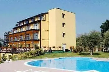 Hotel Riva Del Sole