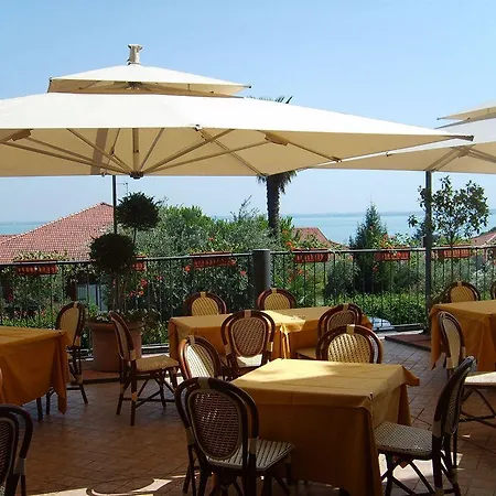 Hotel Riva Del Sole
