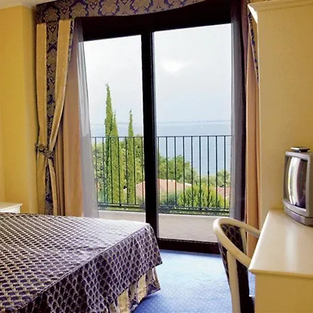 Riva Del Sole Hotel 4*